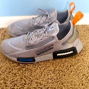 Adidas flow sneakers